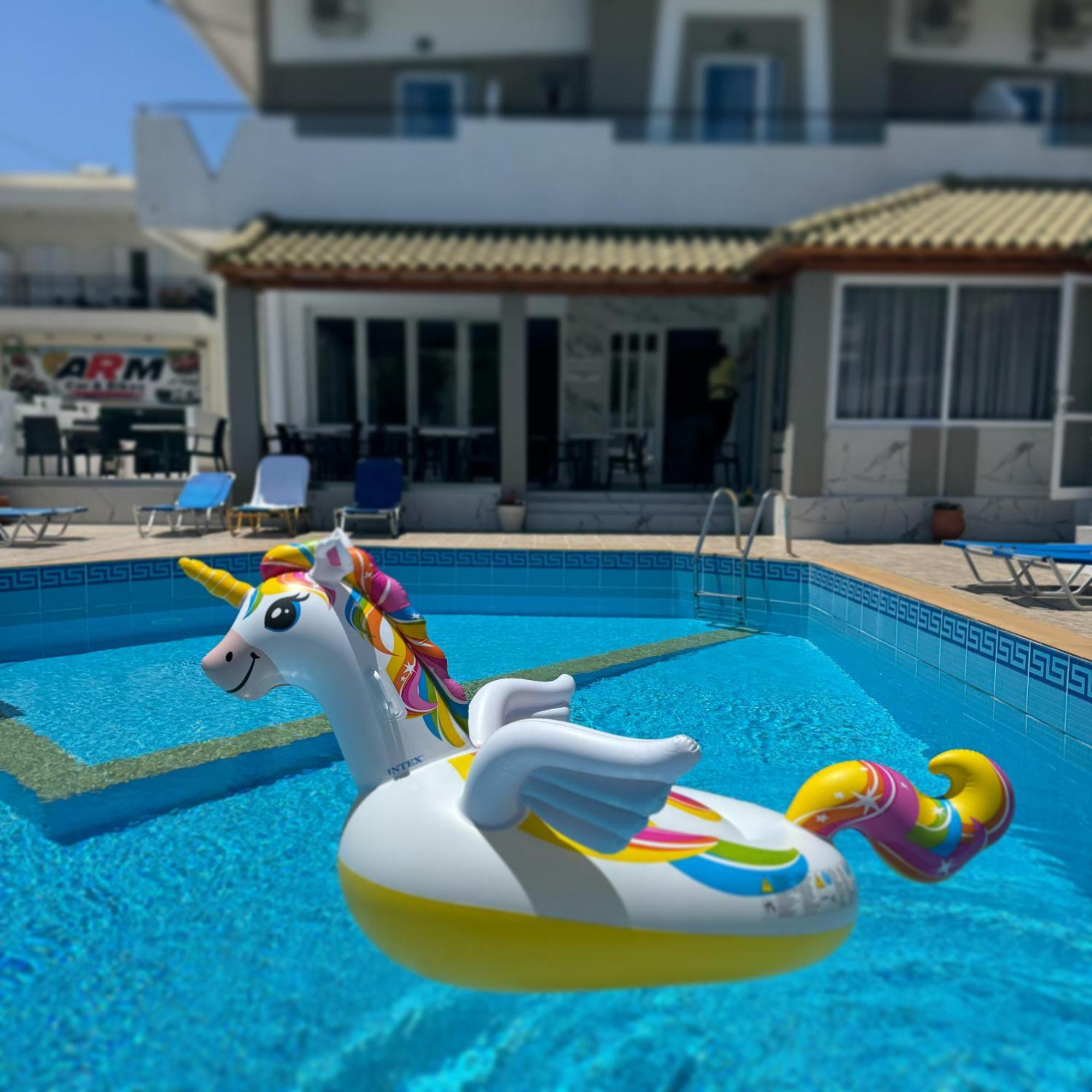 Simple Hotel Hersonissos Sun Dış mekan fotoğraf